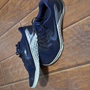 Womens Nike Metcon 4 Size 8